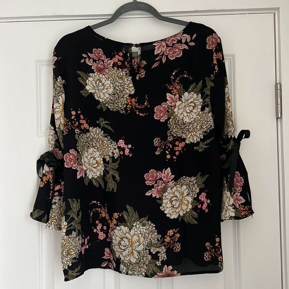 NWT Lux II Semi-Sheer Floral Ribbon Bell Sleeve Blouse Top - M - Picture 3 of 9